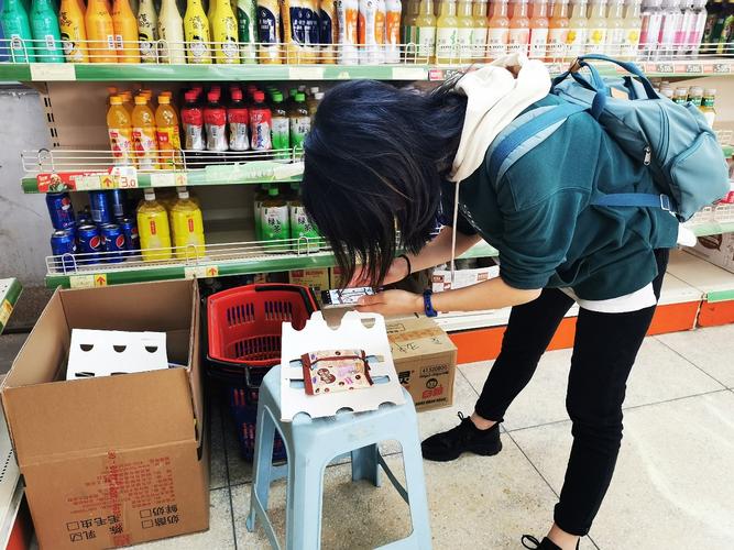 浙江大学营养专家团队来温开展校园预包装食品营养成分数据采集工作